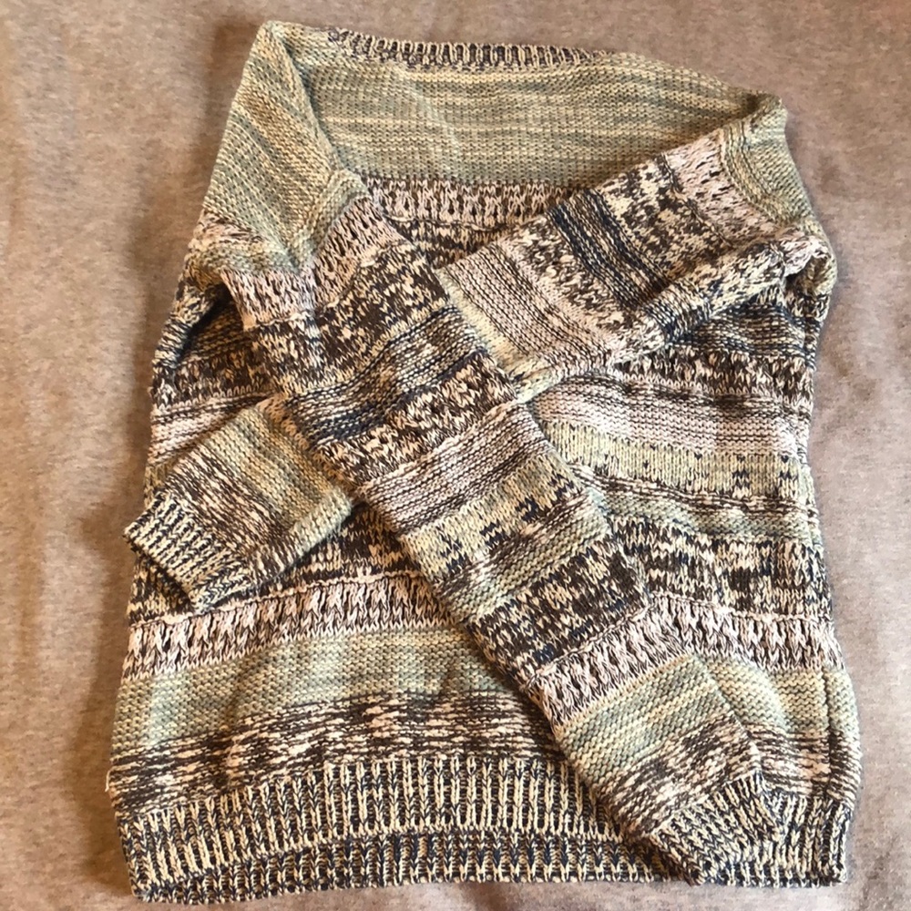 Limited Sweater - Picture 4 of 7